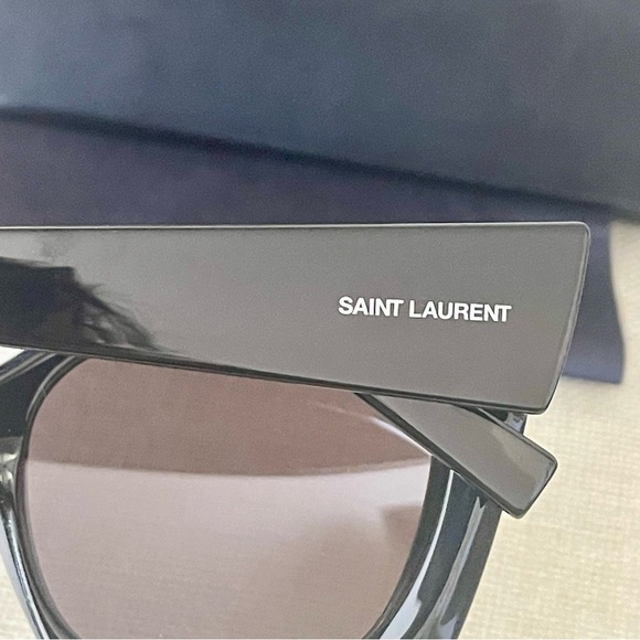 SAINT LAURENT YSL CAT EYE SUNGLASSES W/CASE SL552 001 BLACK LIKE-NEW/NOT WORN - Picture 5 of 12